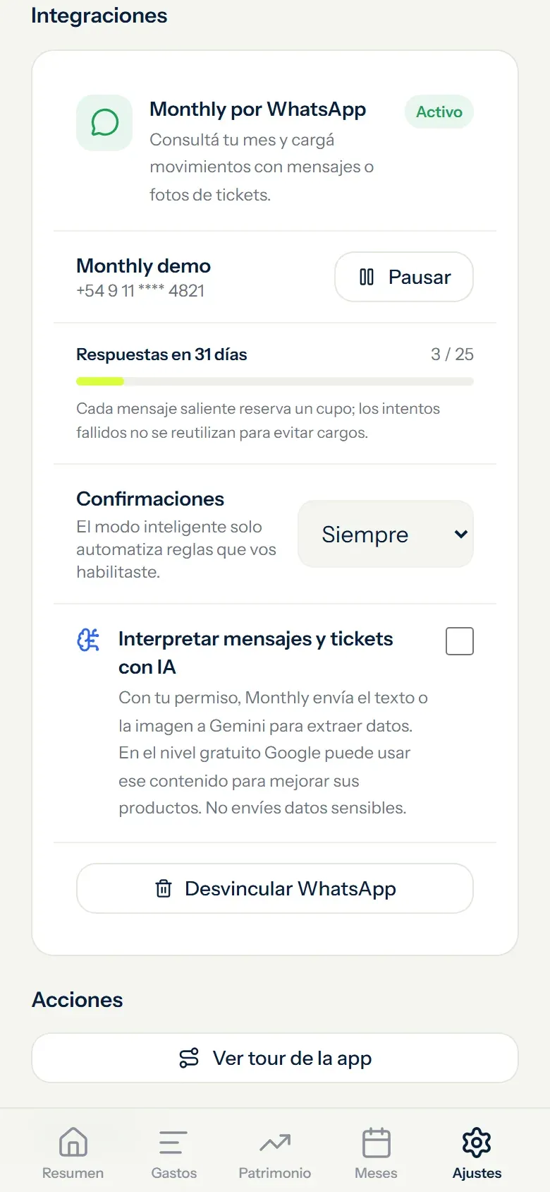 Monthly por WhatsApp: captura de Monthly con datos de ejemplo